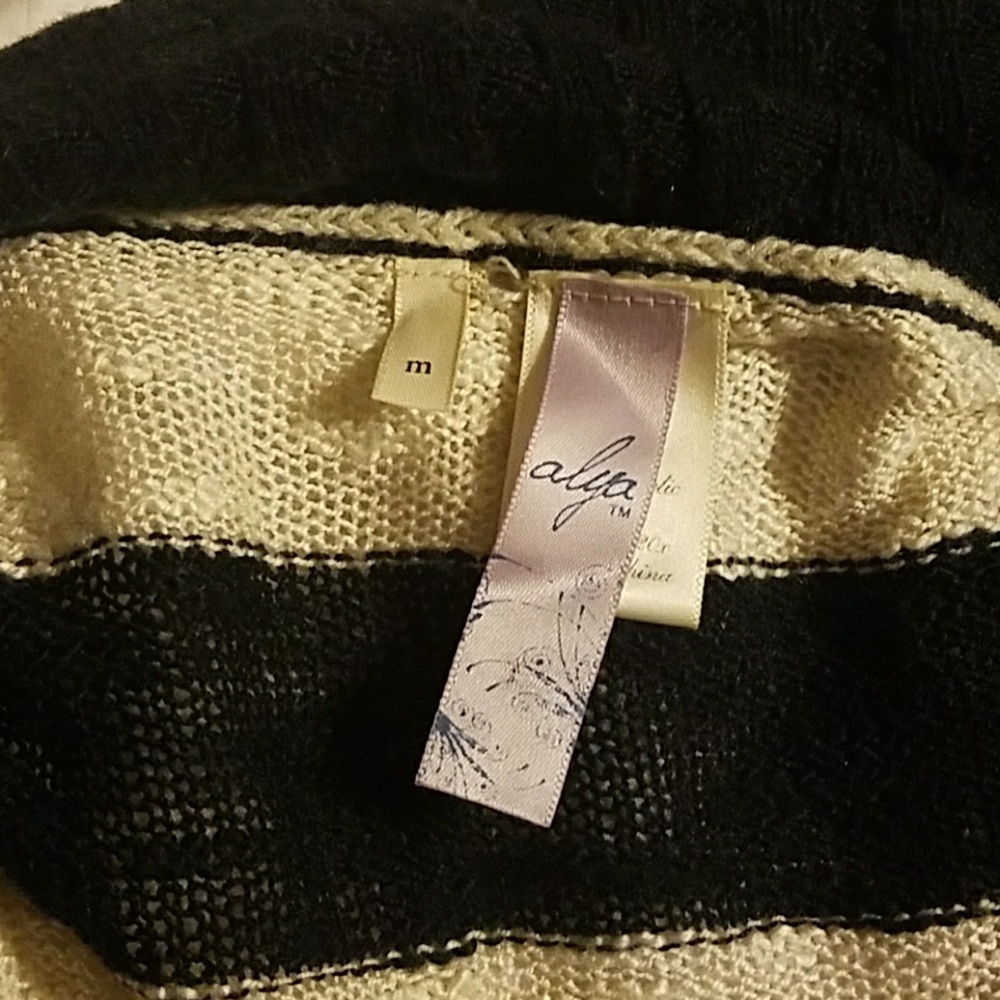 Cardigan - Picture 4 of 4